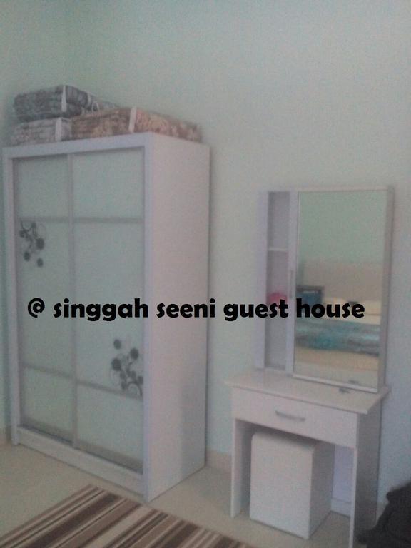 Singgah Seeni Guest House Padang Mat Sirat 外观 照片